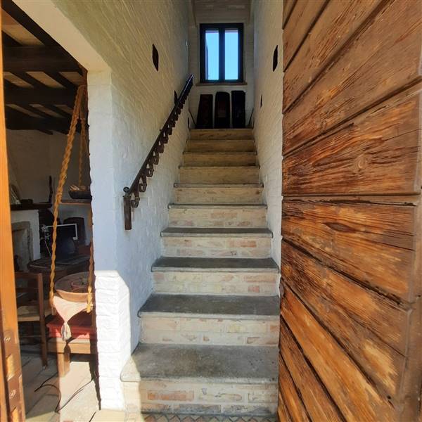 11 CARASSAI - CASOLARE RISTRUTTURATO.jpg