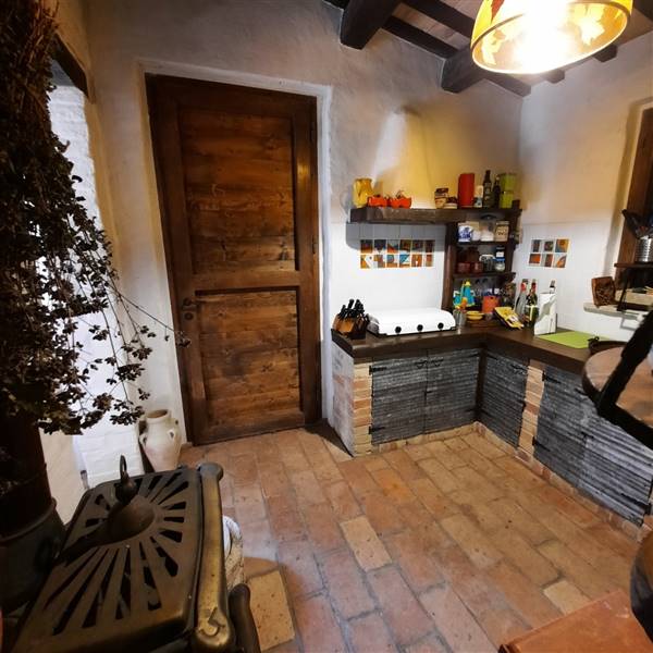 16 CARASSAI - CASOLARE RISTRUTTURATO.jpg