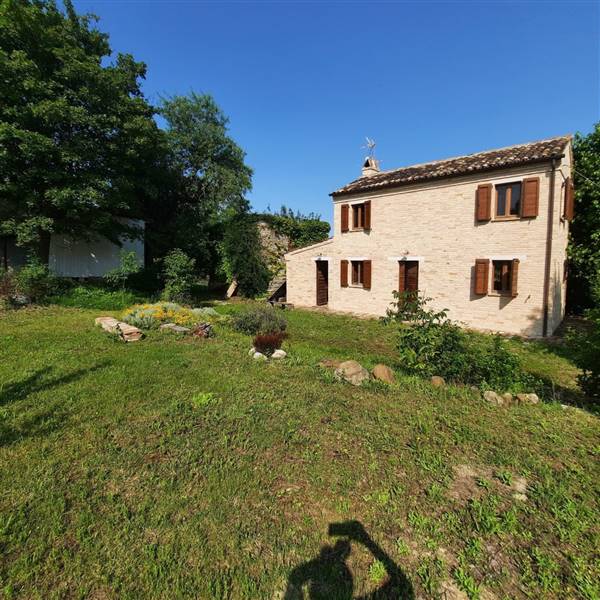 03 CARASSAI - CASOLARE RISTRUTTURATO.jpg