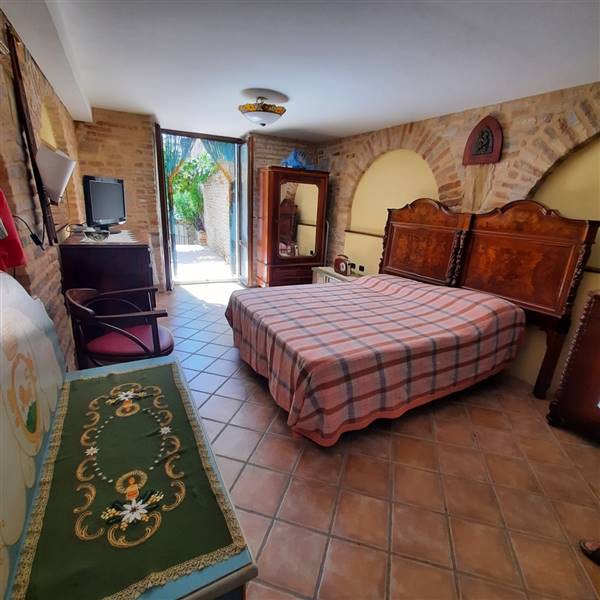 11 RIPATRANSONE - CASA SEMINDIPENDETE CENTRO STORI