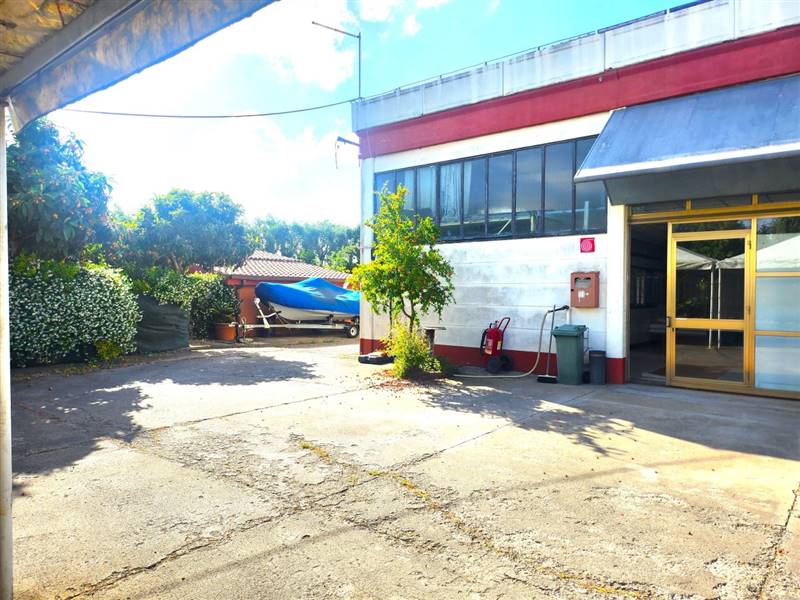 DILEOIMMOBILIARE VENDE CAPANNONE CON PIAZZALE A RO