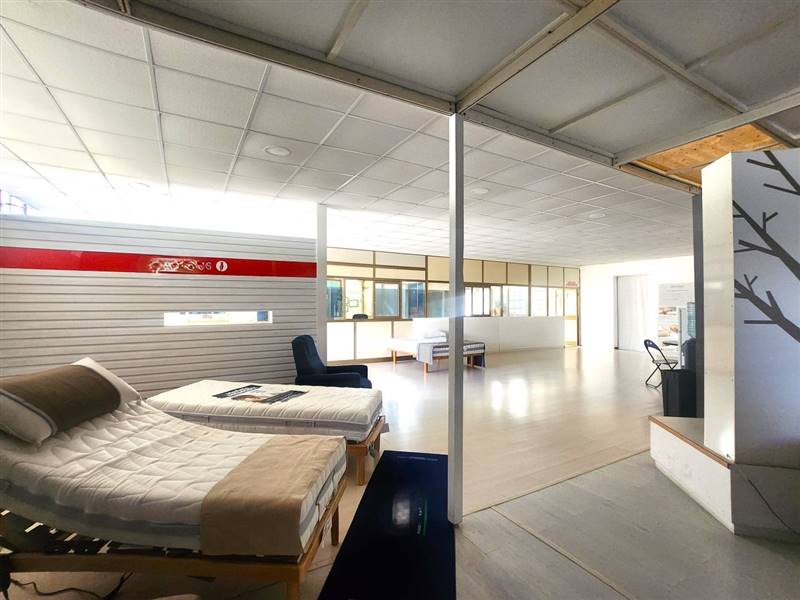 DILEOIMMOBILIARE VENDE CAPANNONE CON PIAZZALE A RO