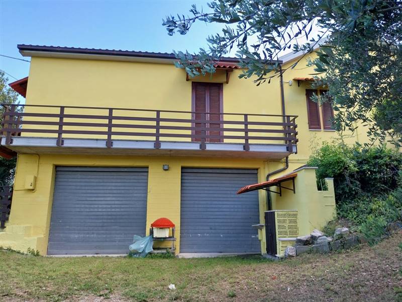 04 CASTORANO - CASA INDIPENDENTE CON VISTA MARE .j