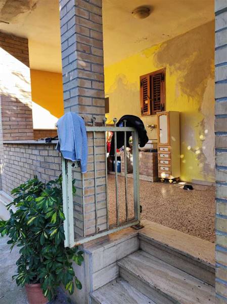 15 GROTTAMMARE- CASA CIELO 15 TERRA DA RISTRUTTURA