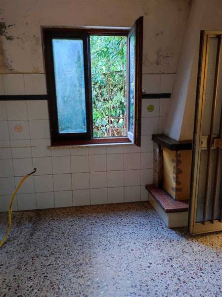 25 GROTTAMMARE- CASA CIELO TERRA DA RISTRUTTURARE