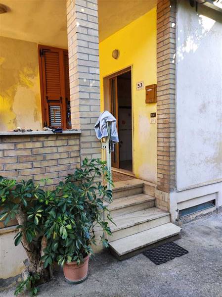 16 GROTTAMMARE- CASA CIELO TERRA DA RISTRUTTURARE