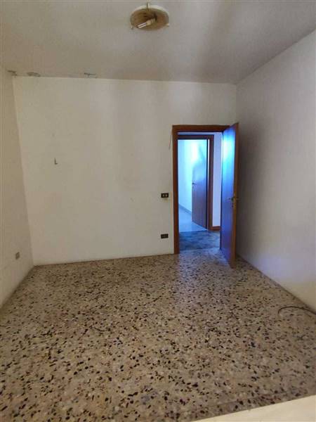 23 GROTTAMMARE- CASA CIELO TERRA DA RISTRUTTURARE