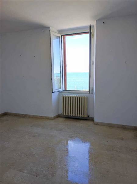 22 GROTTAMMARE- CASA CIELO TERRA DA RISTRUTTURARE