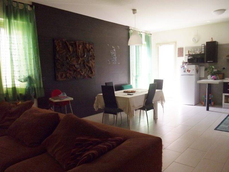 DSCF1527 (800x600).jpg