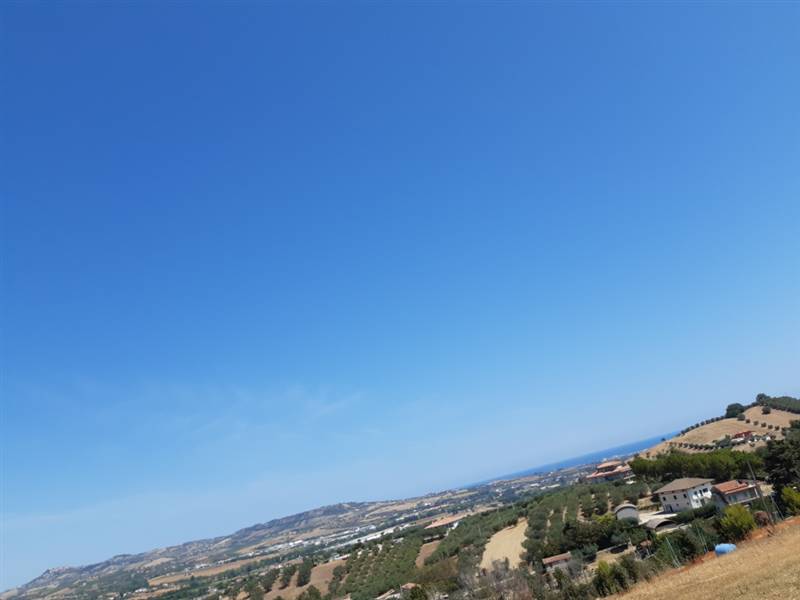 05 TORTORETO - COUNTRY HOUSE DA RISTRUTTURARE.jpg