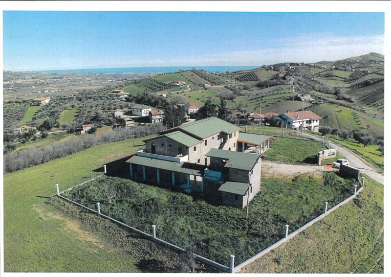 03 TORTORETO - COUNTRY HOUSE DA RISTRUTTURARE .jpg