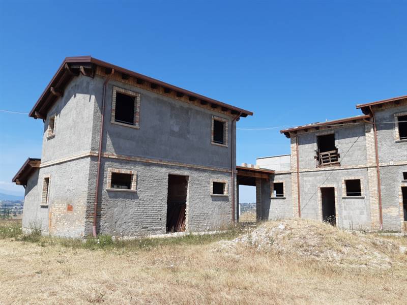 07 TORTORETO - COUNTRY HOUSE DA RISTRUTTURARE.jpg