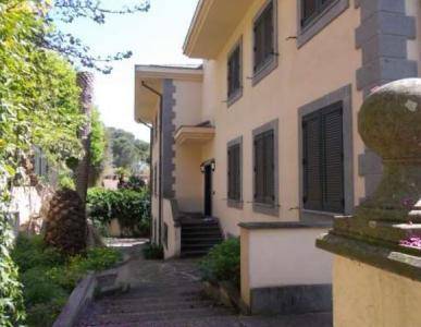 VILLA IN VENDITA A ROMA (1).jpg