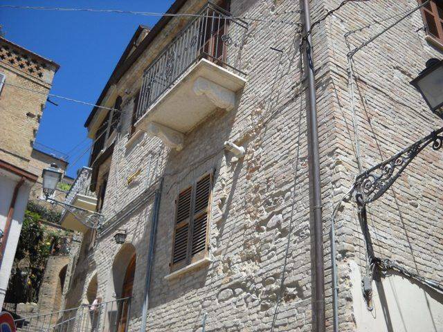 43COLONNELLA-CENTROSTORICOCASAPARZIALMENTERISTRjpg