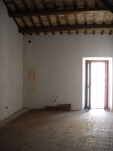 39COLONNELLA-CENTROSTORICOCASAPARZIALMENTERISTRjpg