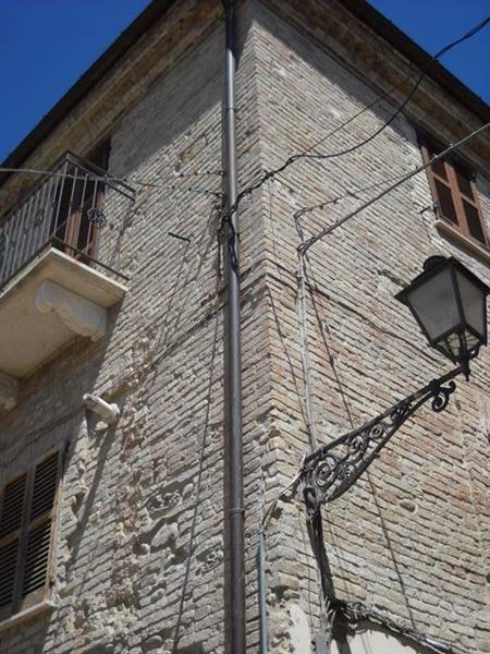 29COLONNELLA-CENTROSTORICOCASAPARZIALMENTERISTRjpg