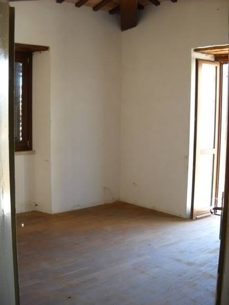 35COLONNELLA-CENTROSTORICOCASAPARZIALMENTERISTRjpg