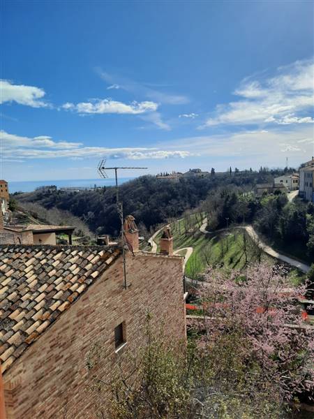 03 STORICHERESIDENZENELBORGOANTICODIRIPATRANSONE.j