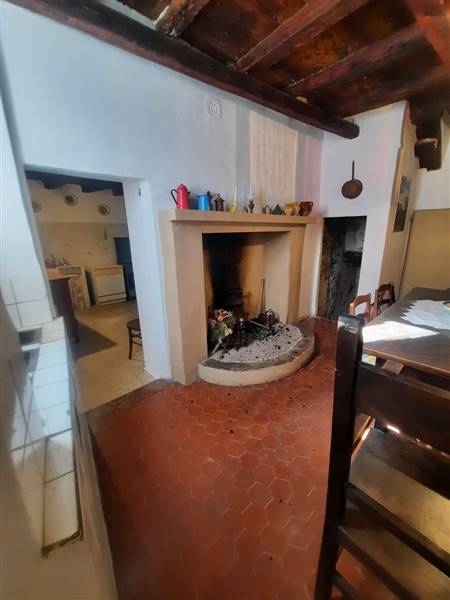 17 STORICHERESIDENZENELBORGOANTICODIRIPATRANSONE.j