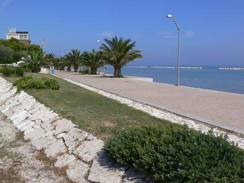 07 CUPRA MARITTIMA-AVVIATO STABILIMENTO BALNEARE V