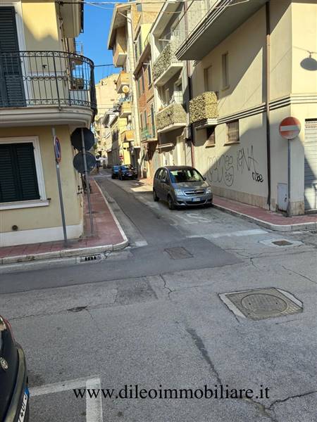 18 DILEOIMMOBILIARE VENDE PORZIONE DI CASA GROTTAM