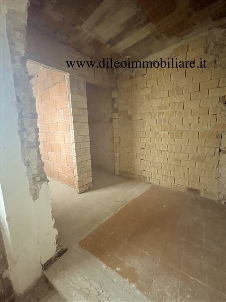 15DILEOIMMOBILIAREVENDEAPPARTAMENTOALGREZZORIPATRA