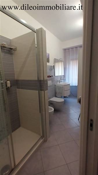 11 GROTTAMMAREDILEOVENDELUMINOSOEAMPIOAPPARTAMENTO