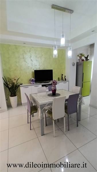 02 GROTTAMMAREDILEOVENDELUMINOSOEAMPIOAPPARTAMENTO