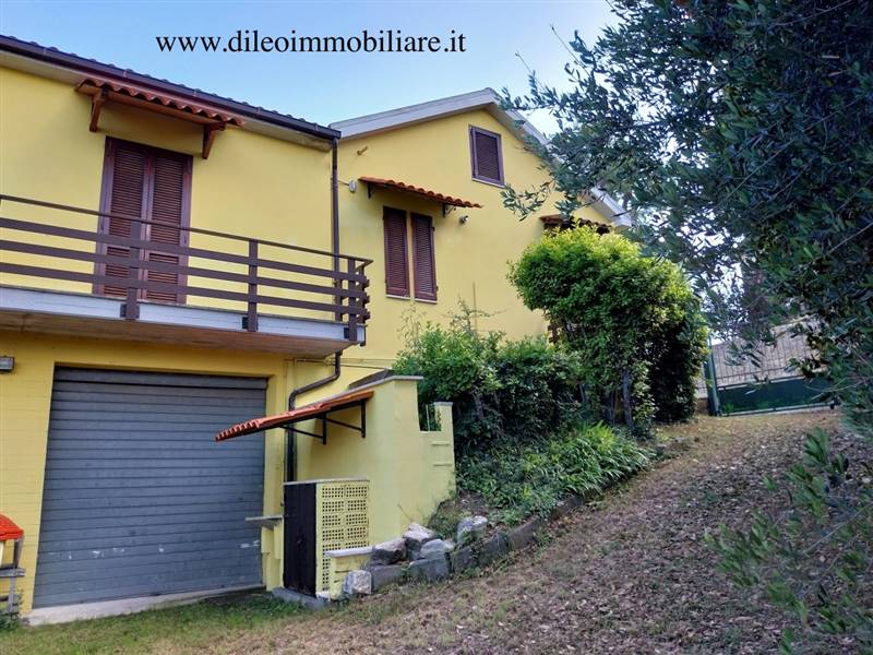 07DILEOIMMOBILIAREVENDECASACONTERRENOCASTORANO.jpg
