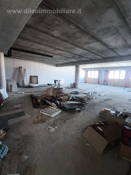 LOCALE COMMERCIALE (7).jpg