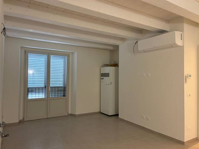 35 SAN BENEDETTO DEL TR-TRILOCALE ZONA STAZIONE FE