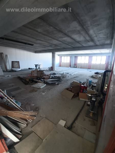 LOCALE COMMERCIALE (5).jpg