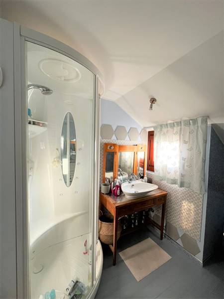 DILEOIMMOBILIARE VENDE VILLA