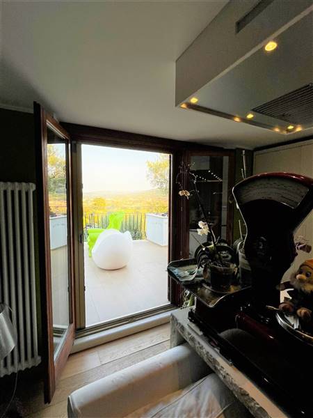 DILEOIMMOBILIARE VENDE VILLA