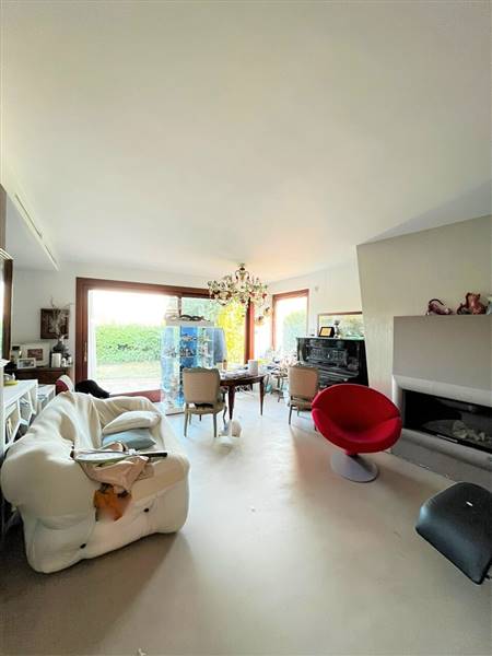 DILEOIMMOBILIARE VENDE VILLA