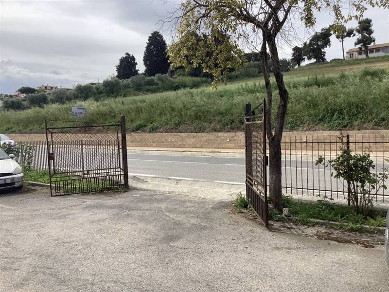 terreno edificabile in vendita a Monsampolo del Tronto in zona Stella