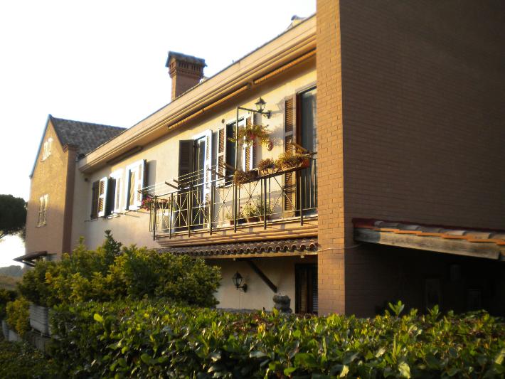 Appartamento indipendente in Via Laurentina Direzione Roma a Pomezia