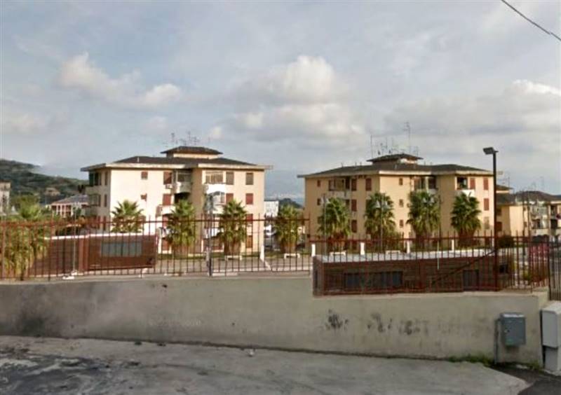 Quadrilocale in Via Cesare Battisti,237 in zona Santa Lucia a Messina