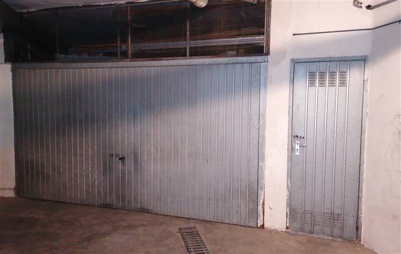 Garage / Posto auto in Via Terenzio in zona Tribunale a Latina