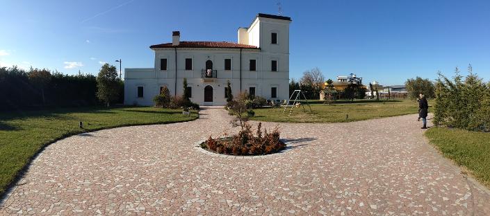 Villa seminuova in zona Porto Garibaldi a Comacchio