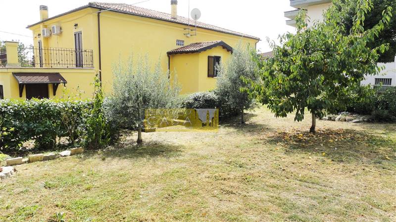Casa singola in Via Francesco Brandimarte a Teramo