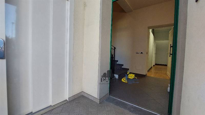 Sbarco ascensore p. primo.jpg