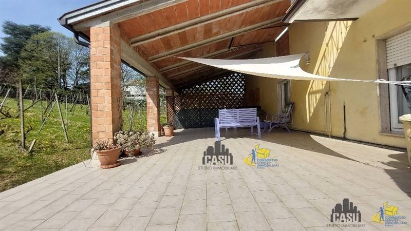 Terrazza e portico.jpg