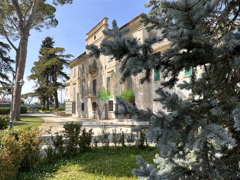 Villa in Viale Adriatico a Corropoli