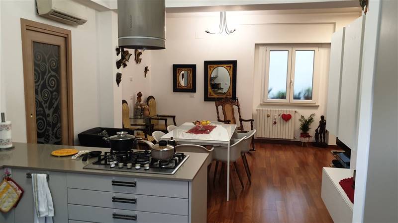 Appartamento in ottime condizioni in zona Campo Parignano a Ascoli Piceno