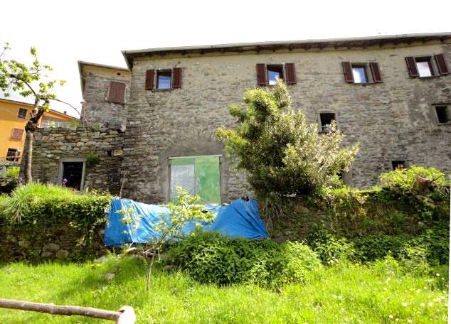 Rustico casale in in Centro Abitato, Non Isolato a Zeri