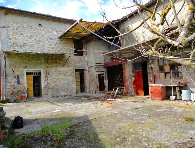 Casa singola in a 3-4 km Dal Centro di Villafranca in Lunigiana a Villafranca in Lunigiana