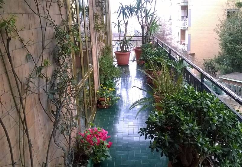 Appartamento in Via San Domenico in zona Vomero a Napoli