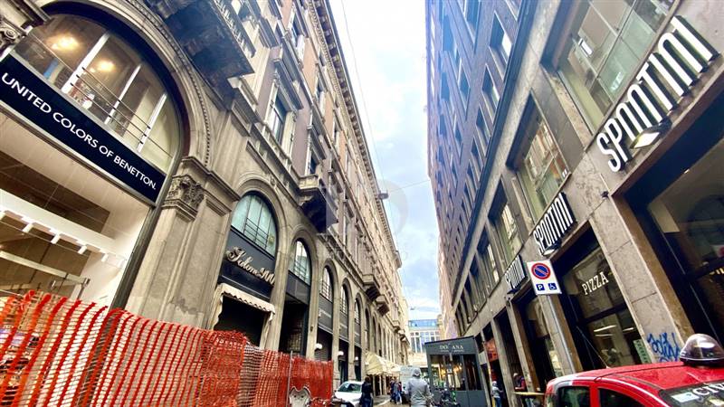 Milano Via Torino Negozio