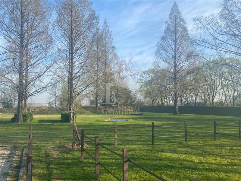 Lodi Maneggio in Vendita